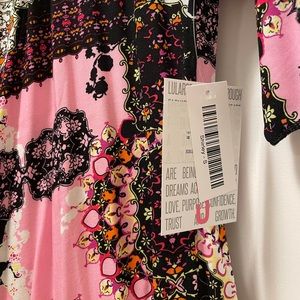 NWT- LulaRoe Shirley